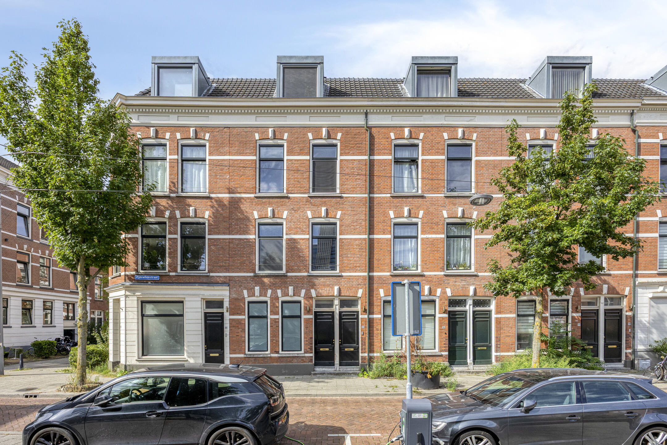 https://roosdenbrabermakelaars.nl/wp-content/uploads/2026/06/242548072.jpg